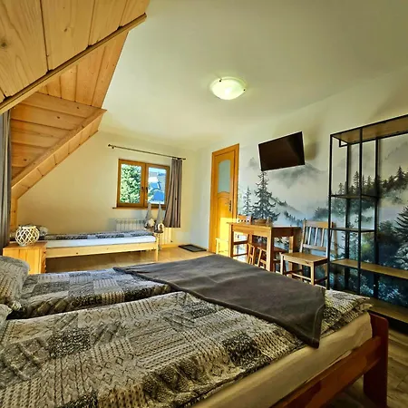 ホームステイ Pod Limbami ザコパネ